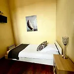 Otel De La Paix 2*