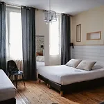 De La Paix Hotel