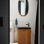 Otel De La Paix 2*