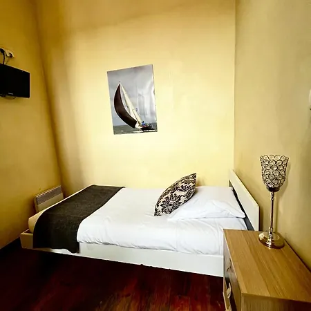 Hotell De La Paix 2*