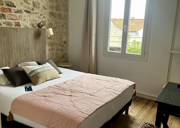 De La Paix 2* La Rochelle (Charente-Maritime)