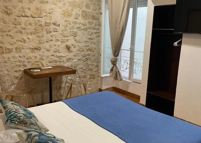 Hotel De La Paix La Rochelle (Charente-Maritime)